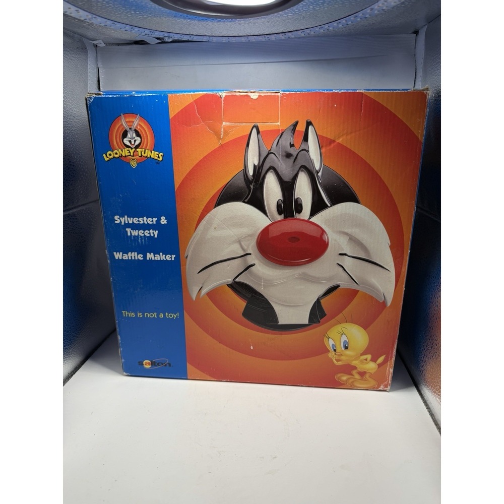 Looney Tunes Sylvester Tweety Waffle Maker Salton WM20LT Box Manual